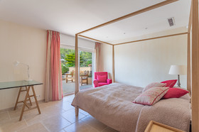 VILLA CONTEMPORAINE DE PRESTIGE