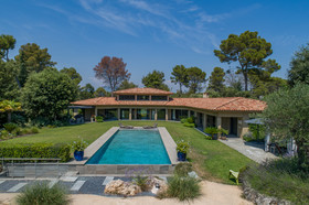 VILLA DE PRESTIGE