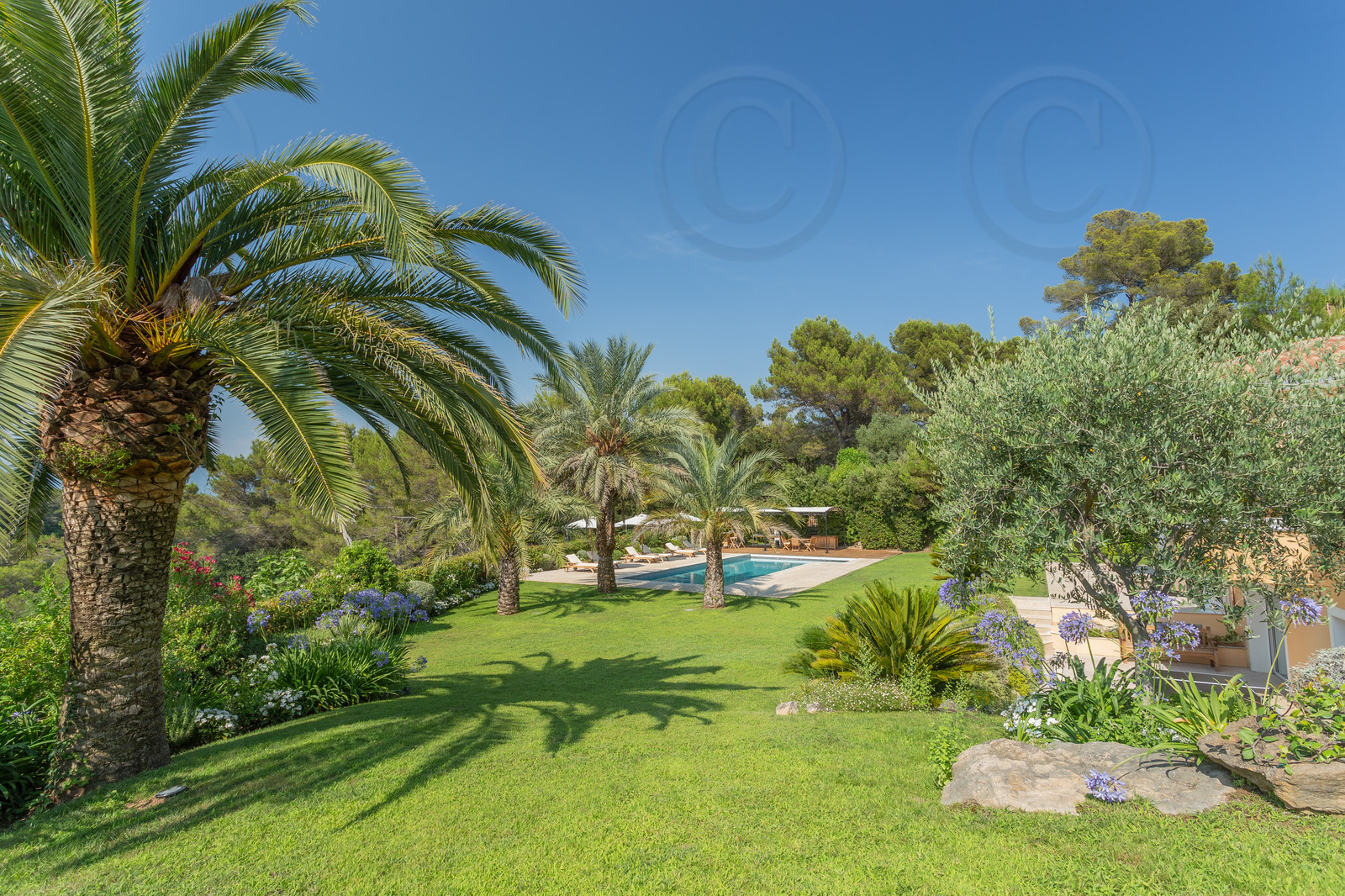 VILLA CONTEMPORAINE DE PRESTIGE