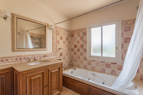 VILLA CONTEMPORAINE DE PRESTIGE