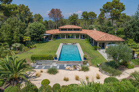 VILLA DE PRESTIGE