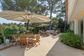 VILLA CONTEMPORAINE DE PRESTIGE