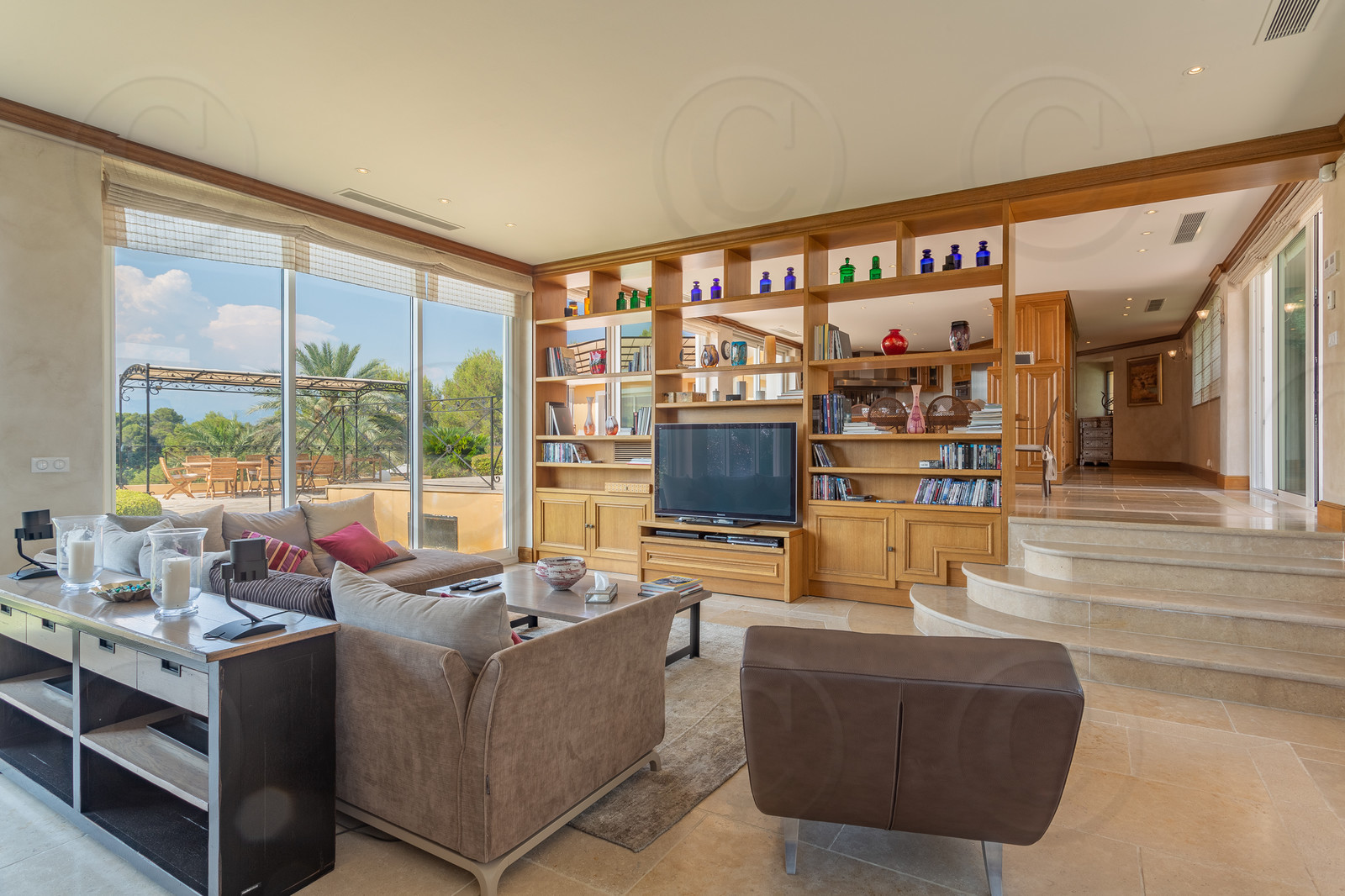 VILLA CONTEMPORAINE DE PRESTIGE