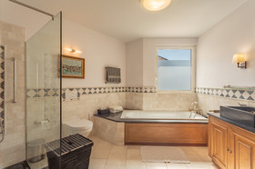 VILLA CONTEMPORAINE DE PRESTIGE